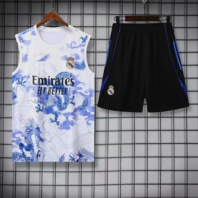 Real Madrid Matching Sets Football shirt and shorts set product detail image 3