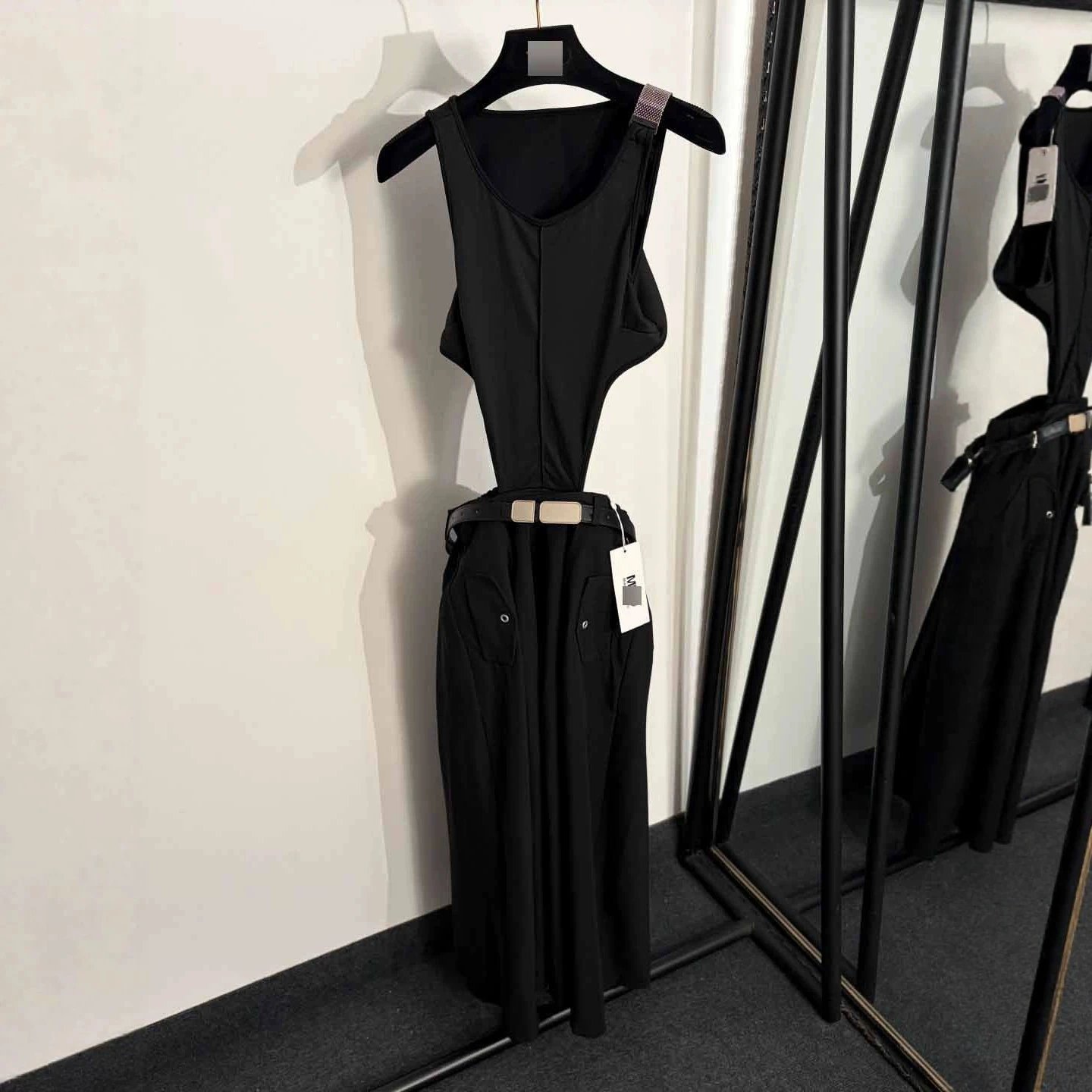 Unbranded Jumpsuits Sleeveless belted wide-leg jumpsuit with flap pockets image 3