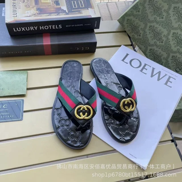 Gucci Slippers Interlocking G thong product detail image 5