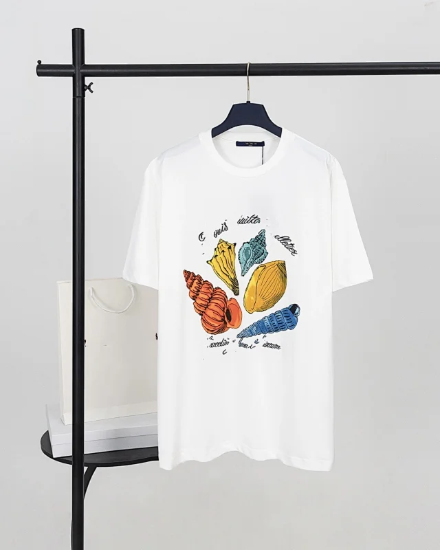 Louis Vuitton T-Shirts Short-Sleeve Graphic Print T-Shirt product detail image 6