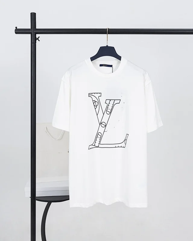 Louis Vuitton T-Shirts Short-Sleeve Graphic Print T-Shirt product detail image 14