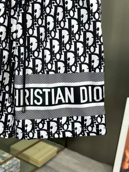 Dior Oblique Print Swim Shorts White / Black - 32