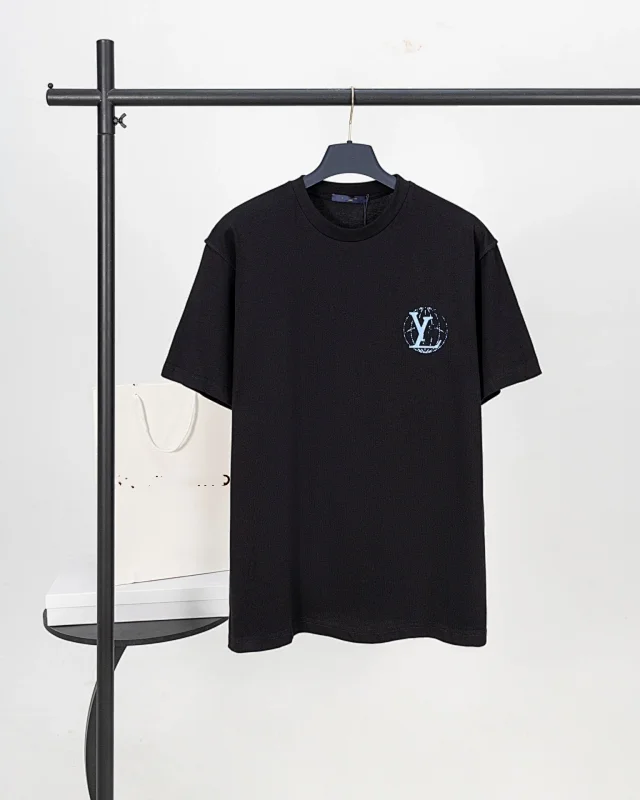Louis Vuitton T-Shirts Short-Sleeve Graphic Print T-Shirt product detail image 47