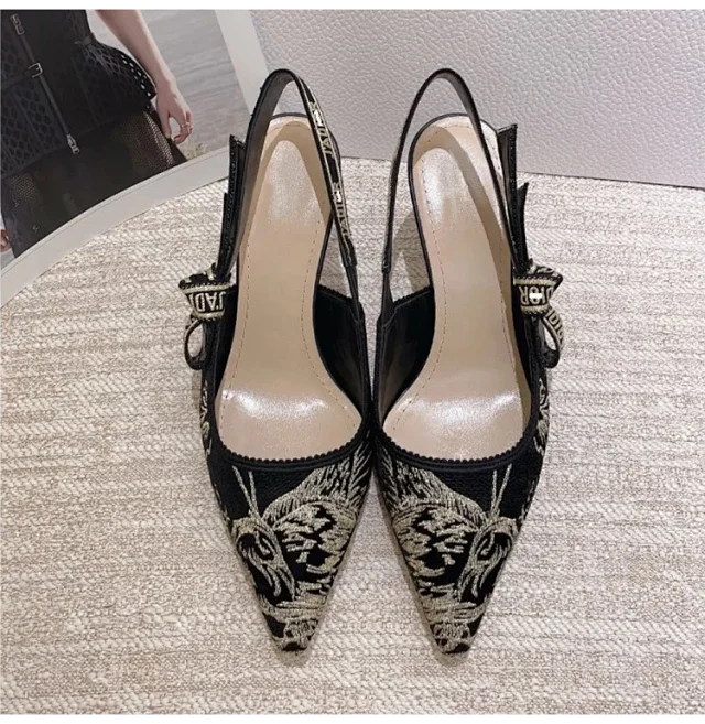 Dior High Heels J'Adior embroidered slingback pumps product detail image 2