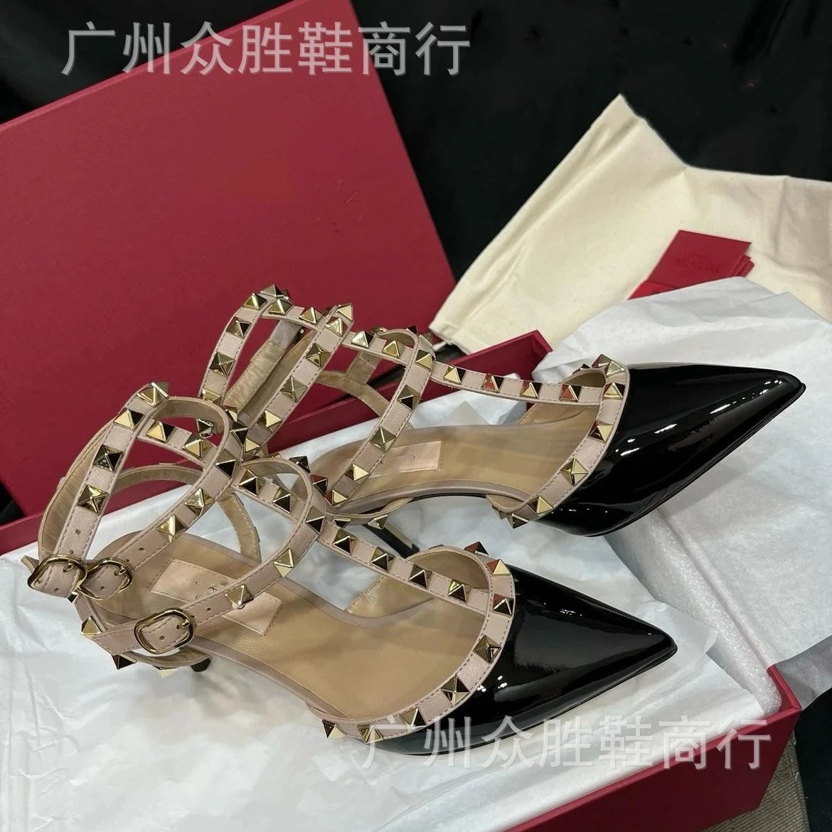 Valentino Rockstud B