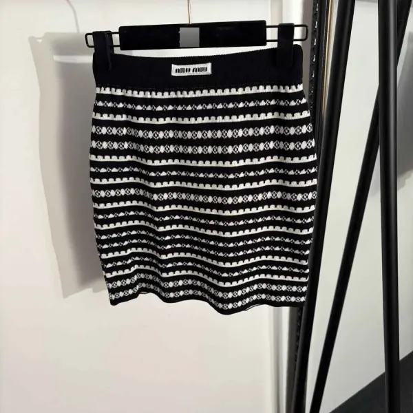 Miu Miu Knit Set Black and White Geometric Pattern Two-Piece Set - 6