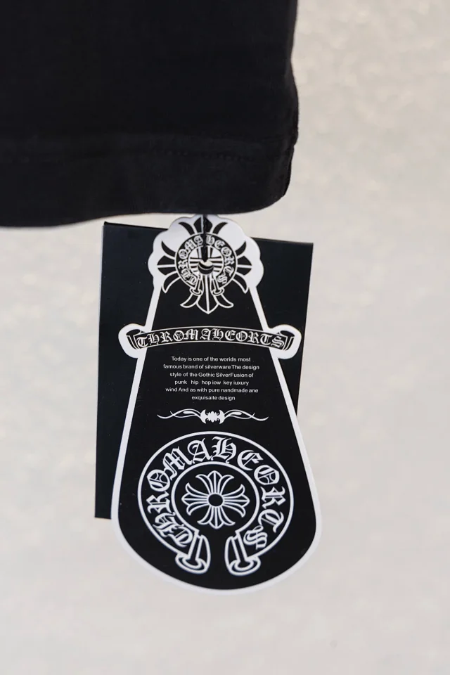 Chrome Hearts T-Shirts Cross Graphic Rhinestone Short-Sleeve T-Shirt product detail image 10