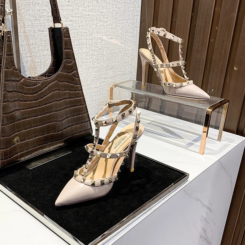 Valentino Rockstud N
