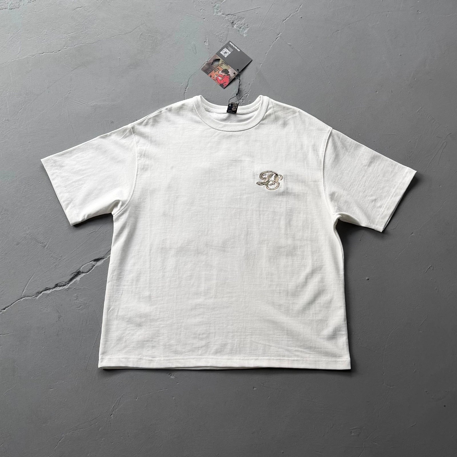 Embroidered Fountain Motif White Oversized T-Shirt