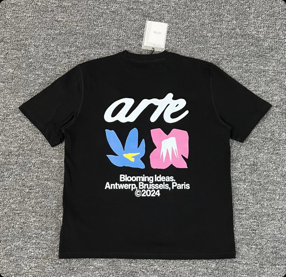 Arte T-Shirts Graphic Print T-Shirt — 104