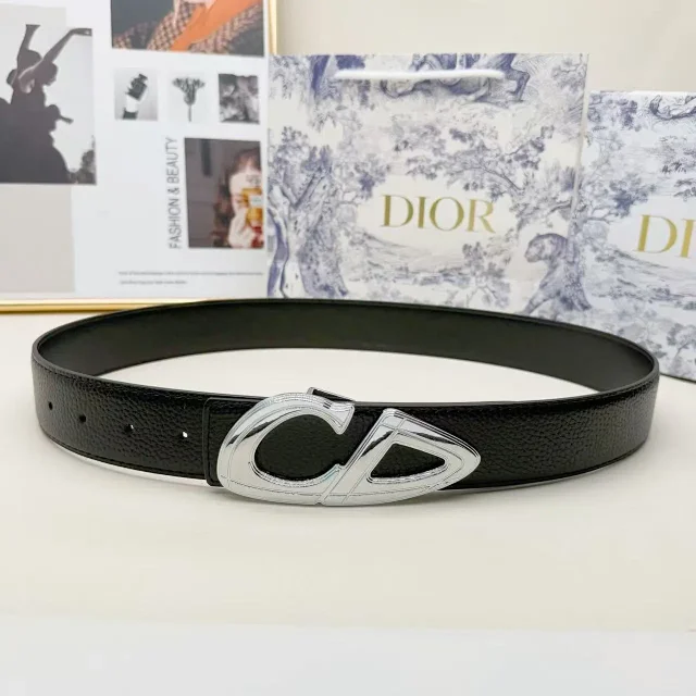 Dior Belts CD Buckle Grained Leather Belt product detail image 9