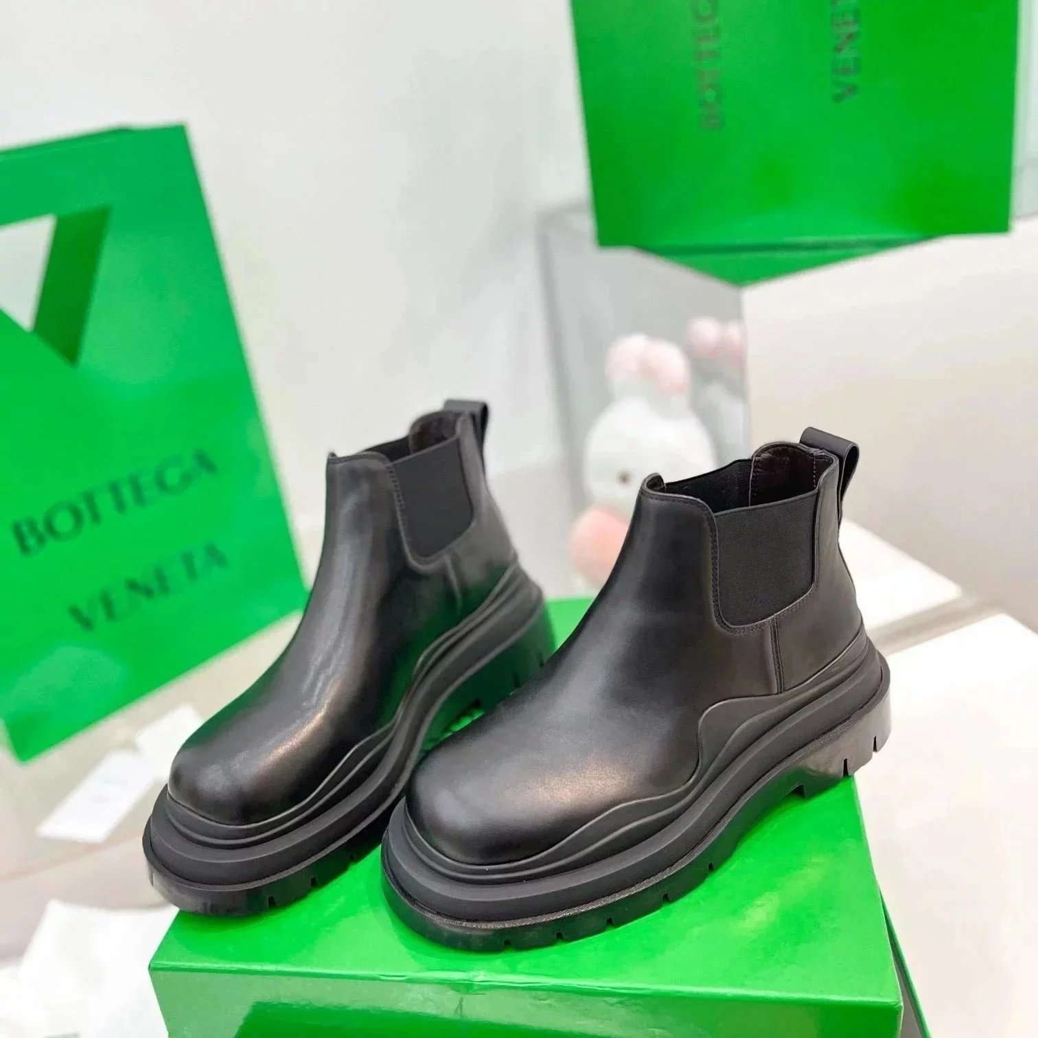 Unbranded Boots Chelsea with Lug Soles — Low-top 3
