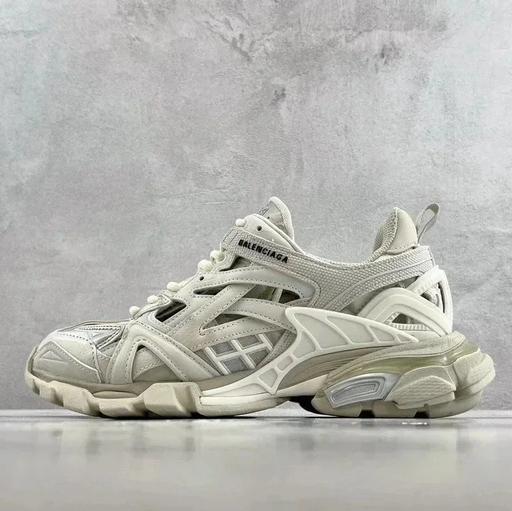 Balenciaga Sneakers Track 2.0 — Beige