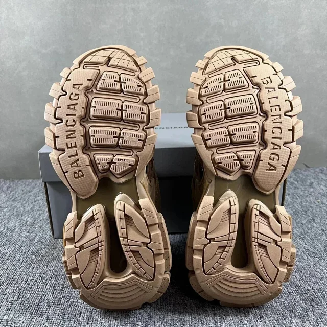 Balenciaga Sneakers Track 2.0 product detail image 8