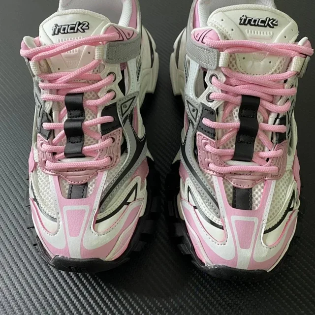 Balenciaga Sneakers Track 2.0 product detail image 17