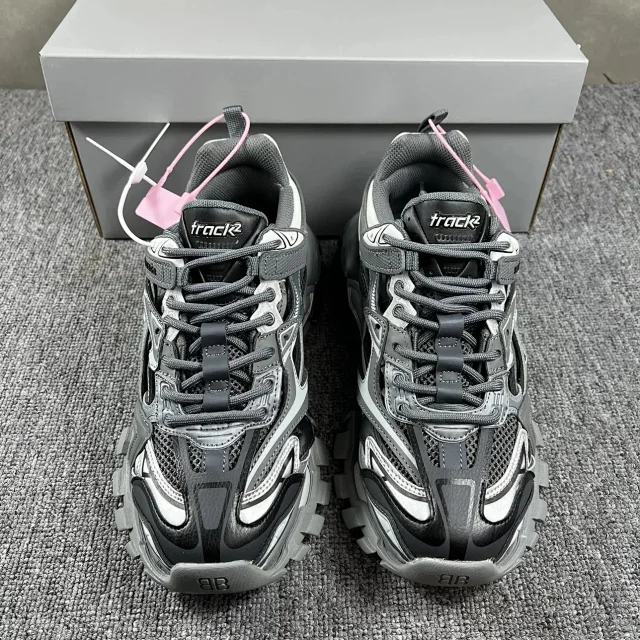 Balenciaga Sneakers Track 2.0 product detail image 23