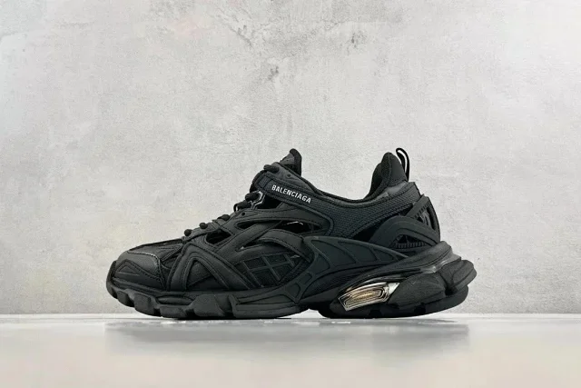 Balenciaga Sneakers Track 2.0 product detail image 28