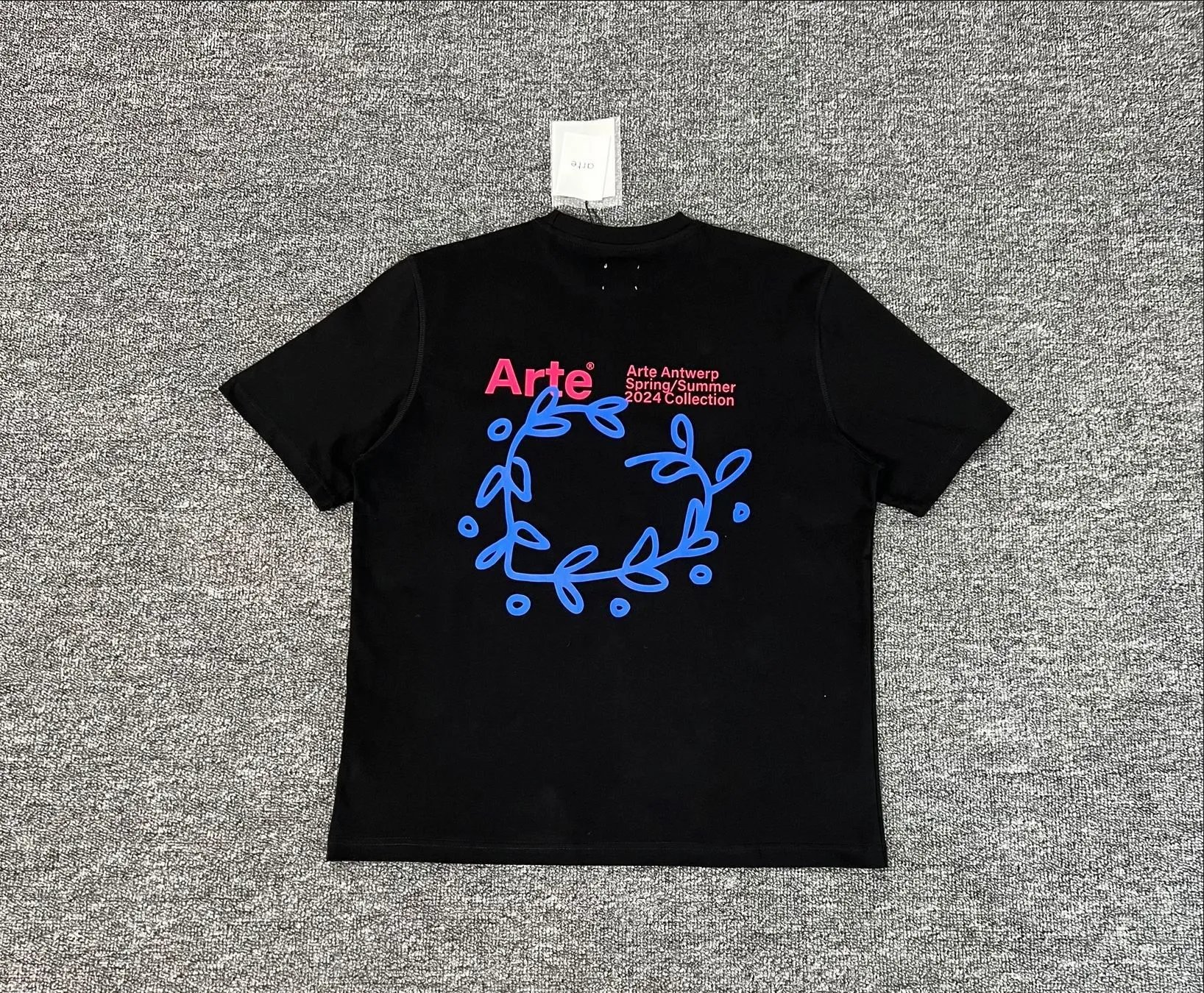 Arte T-Shirts Graphic Print T-Shirt — 103 Black