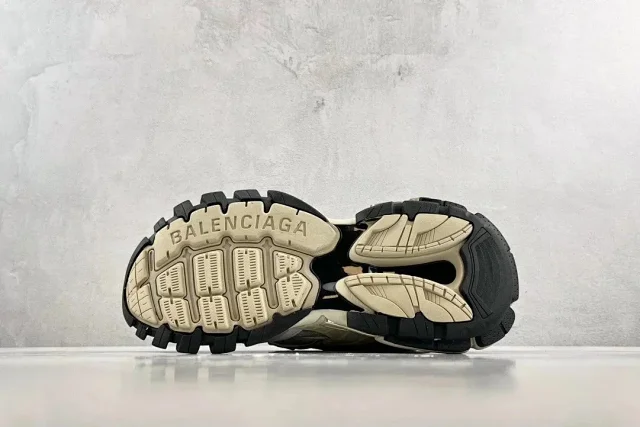 Balenciaga Sneakers Track 2.0 product detail image 49