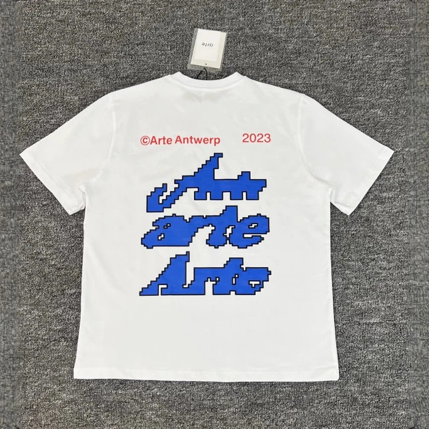 Arte T-Shirts Graphic Print T-Shirt — 101