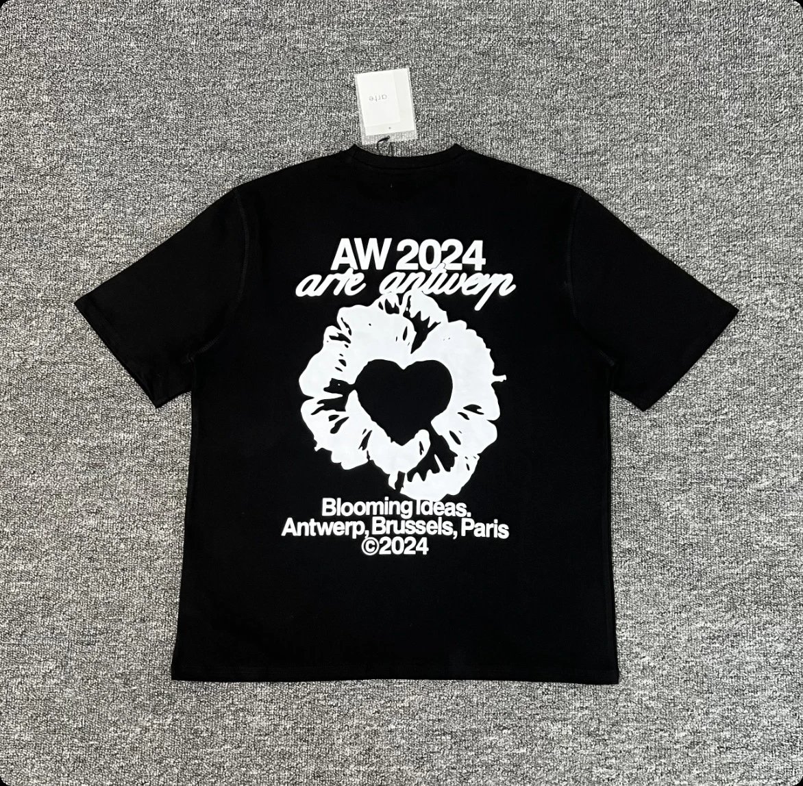 Arte T-Shirts Graphic Print T-Shirt — 210 black