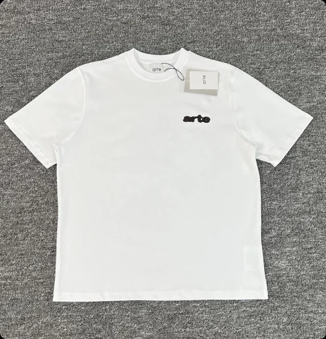 Arte T-Shirts Graphic Print T-Shirt product detail image 10