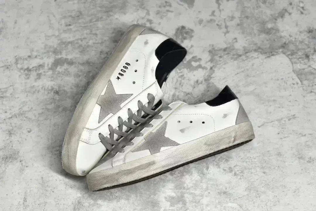 Golden Goose Sneakers Super-Star star-detail — GGDB Suede Stars/Black Sole