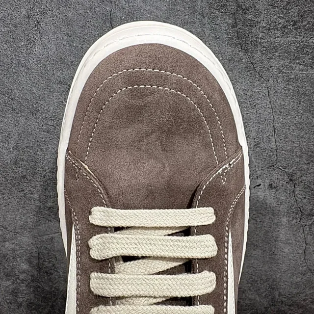 Unbranded Sneakers Low-Top Suede with Contrast Side Panel product detail image 14