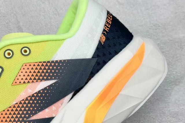 New Balance Sneakers FuelCell Rebel v4 product detail image 9