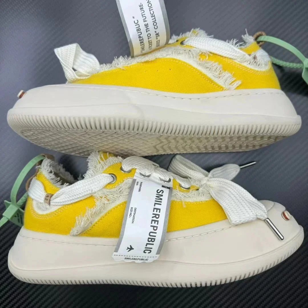 SMILEREPUBLIC Sneakers Classic Low.SP — Yellow