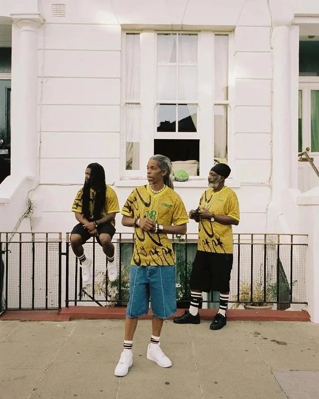 Sportswear Jersey Yellow Black Abstract Print Football Shirt
