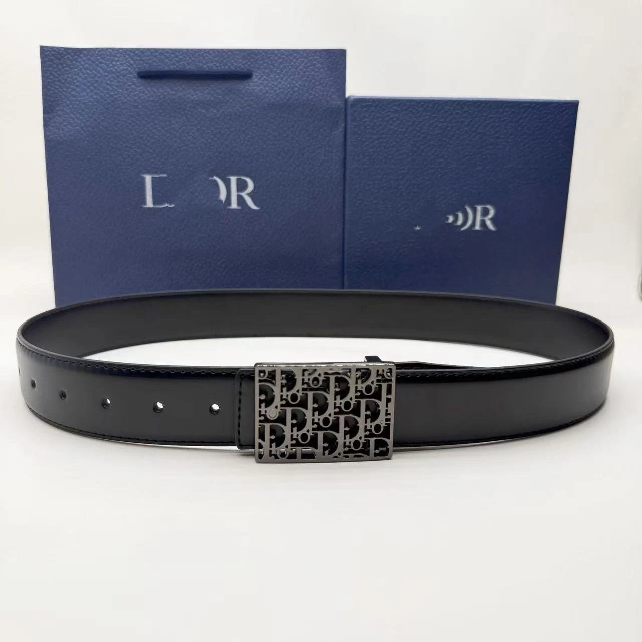 Unbranded Belts Black leather-look belt with rectangular monogram buckle — Plain weave 3.8+Trigger