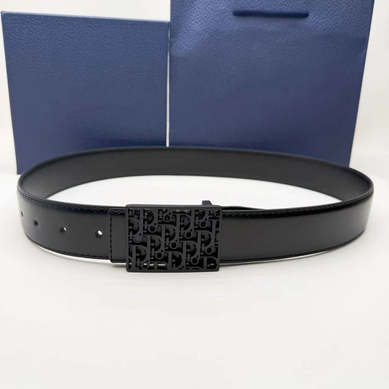Unbranded Belts Black leather-look belt with rectangular monogram buckle — Plain weave 3.8 black button