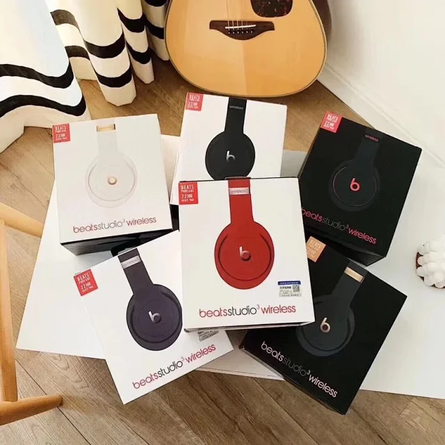 Beats Over-ear wireless headphones product detail image 53