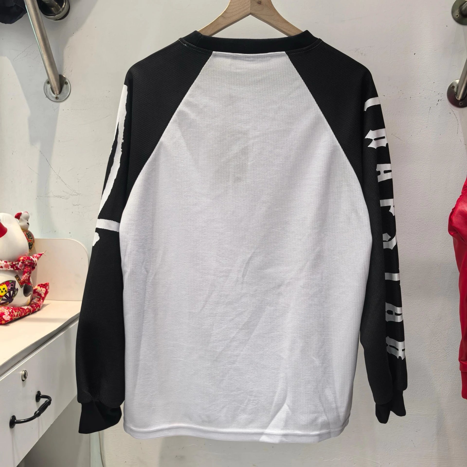 Trippie Red Long Sleeve Raglan Black Gray Abstract Print Tee