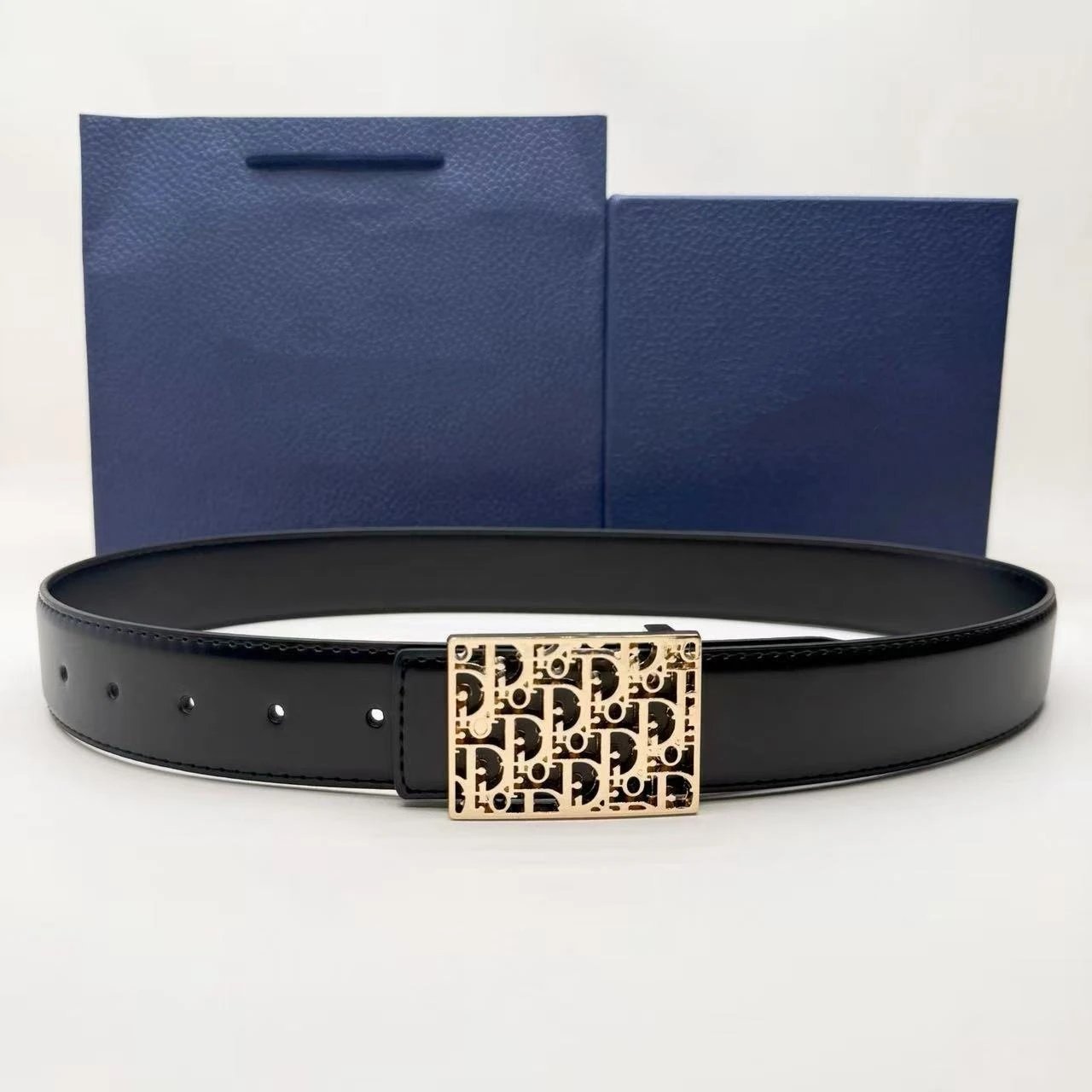 Unbranded Belts Black leather-look belt with rectangular monogram buckle — Plain weave 3.8 gold buckle