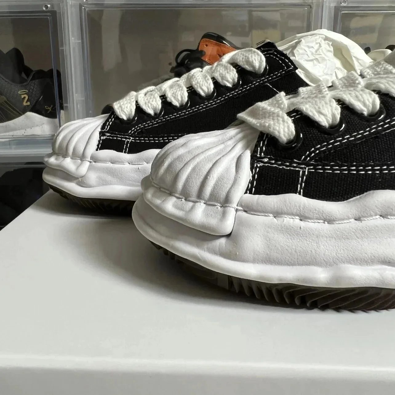 MMY Blakey Black White Casual Sneakers