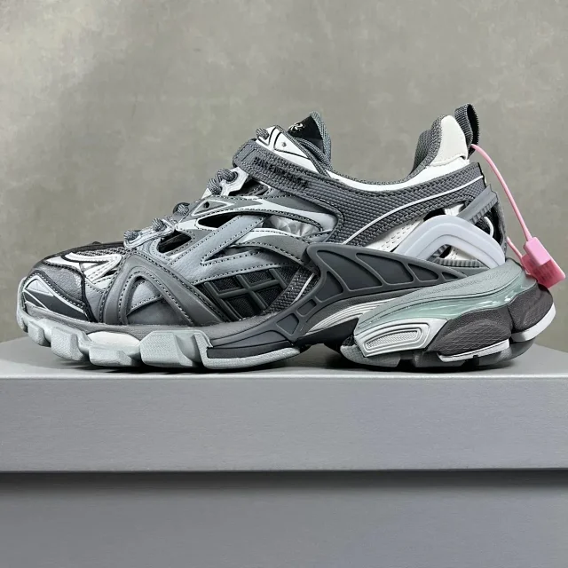 Balenciaga Sneakers Track 2.0 product detail image 19