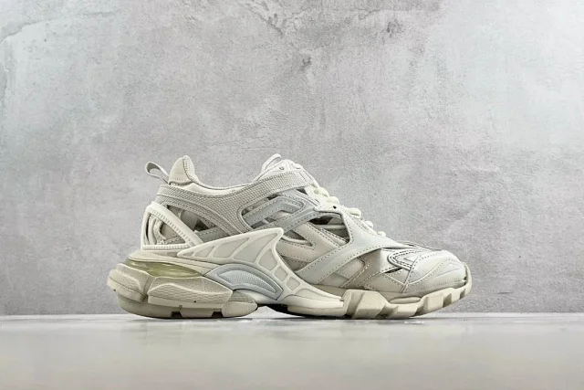 Balenciaga Sneakers Track 2.0 product detail image 38
