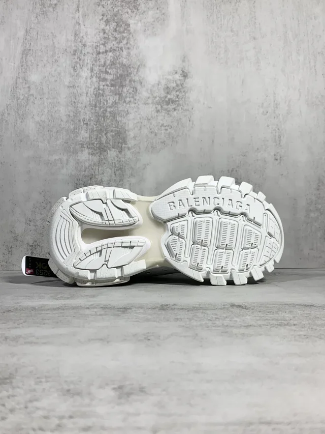 Balenciaga Sneakers Track Hike high-top product detail image 13