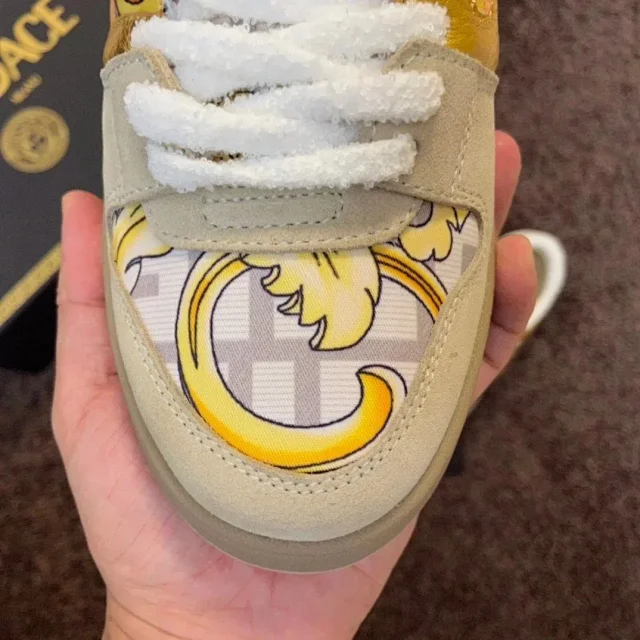 Fendi Sneakers Low-top lace-up leather and suede product detail image 21