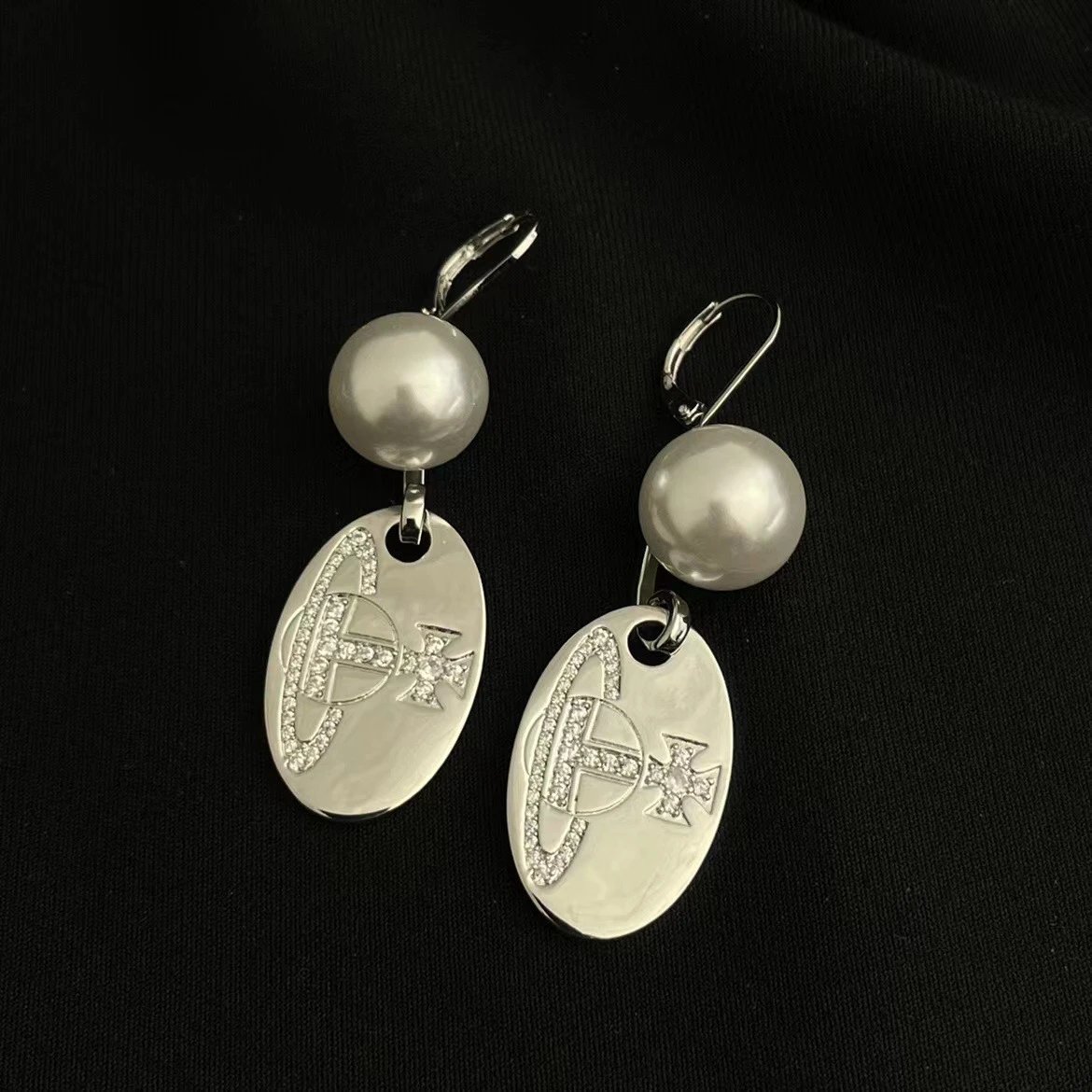 Gold Tone Oval Pendant Earrings With Pearl And Crystal Inlay