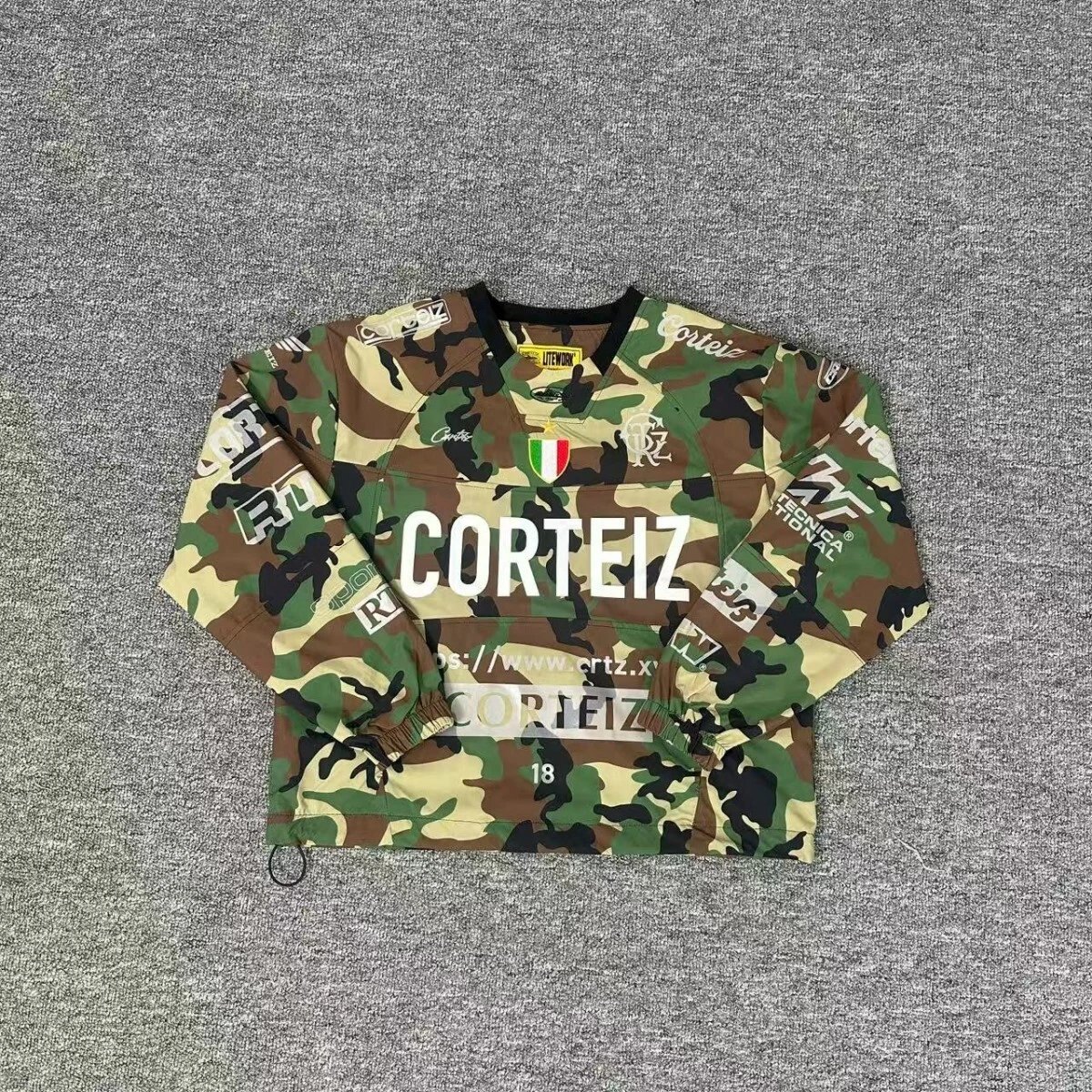 Corteiz Black Graphic Streetwear Sweatshirt