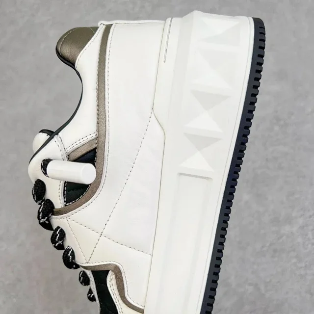 Valentino Garavani Sneakers One Stud XL platform product detail image 32