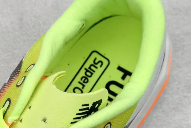 New Balance Sneakers FuelCell Rebel v4 product detail image 8
