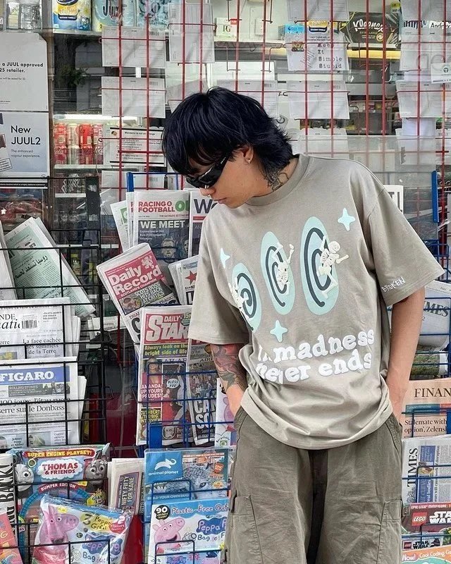 Oversized Graphic Tee Beige Skeleton Print Streetwear