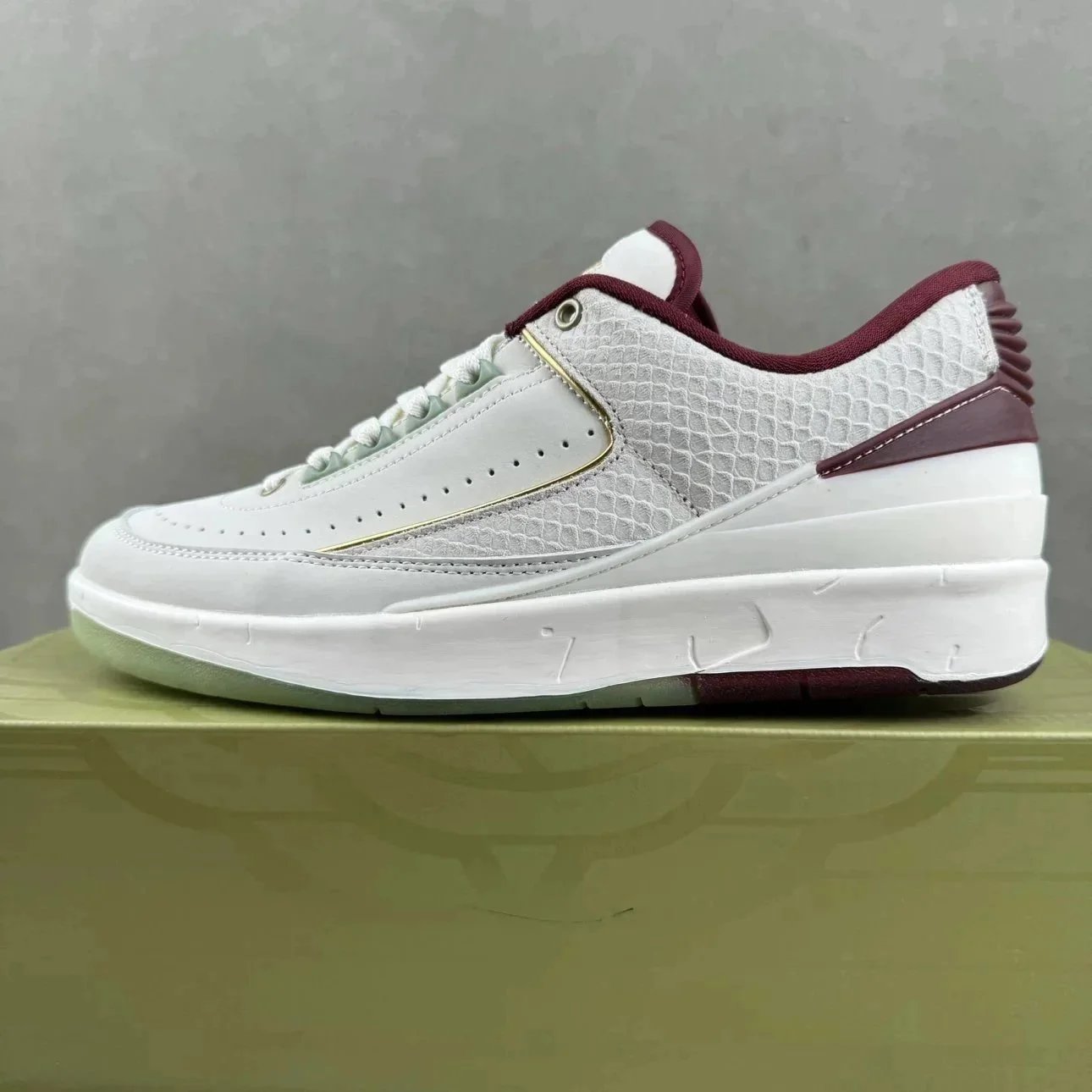 Air Jordan 2 White Burgundy Snake Print Casual Sneakers