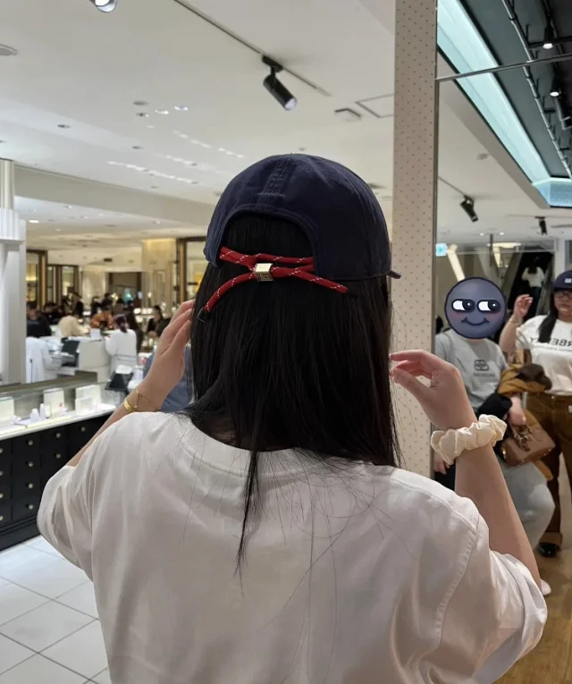Miu Hats Embroidered Logo Baseball Cap product detail image 6