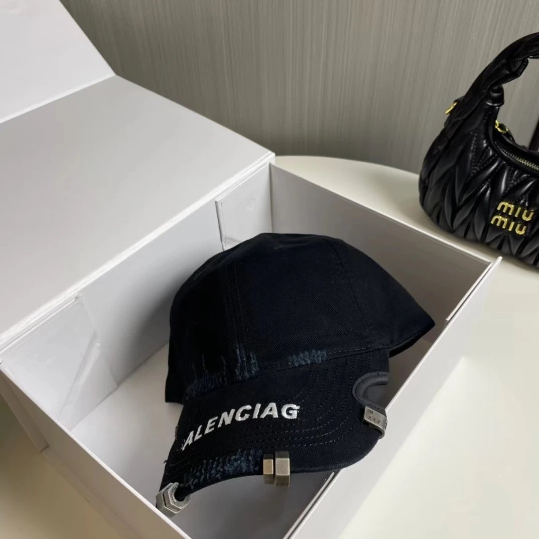Balenciaga Explorer White Distressed Cap