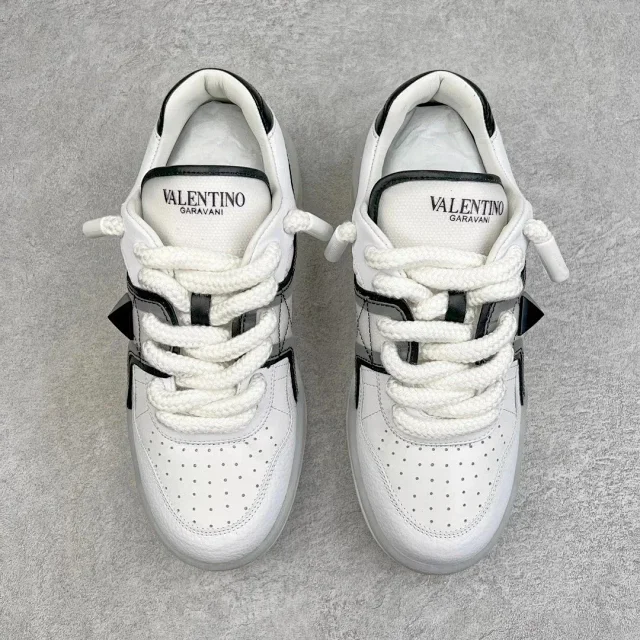 Valentino Garavani Sneakers One Stud XL platform product detail image 2